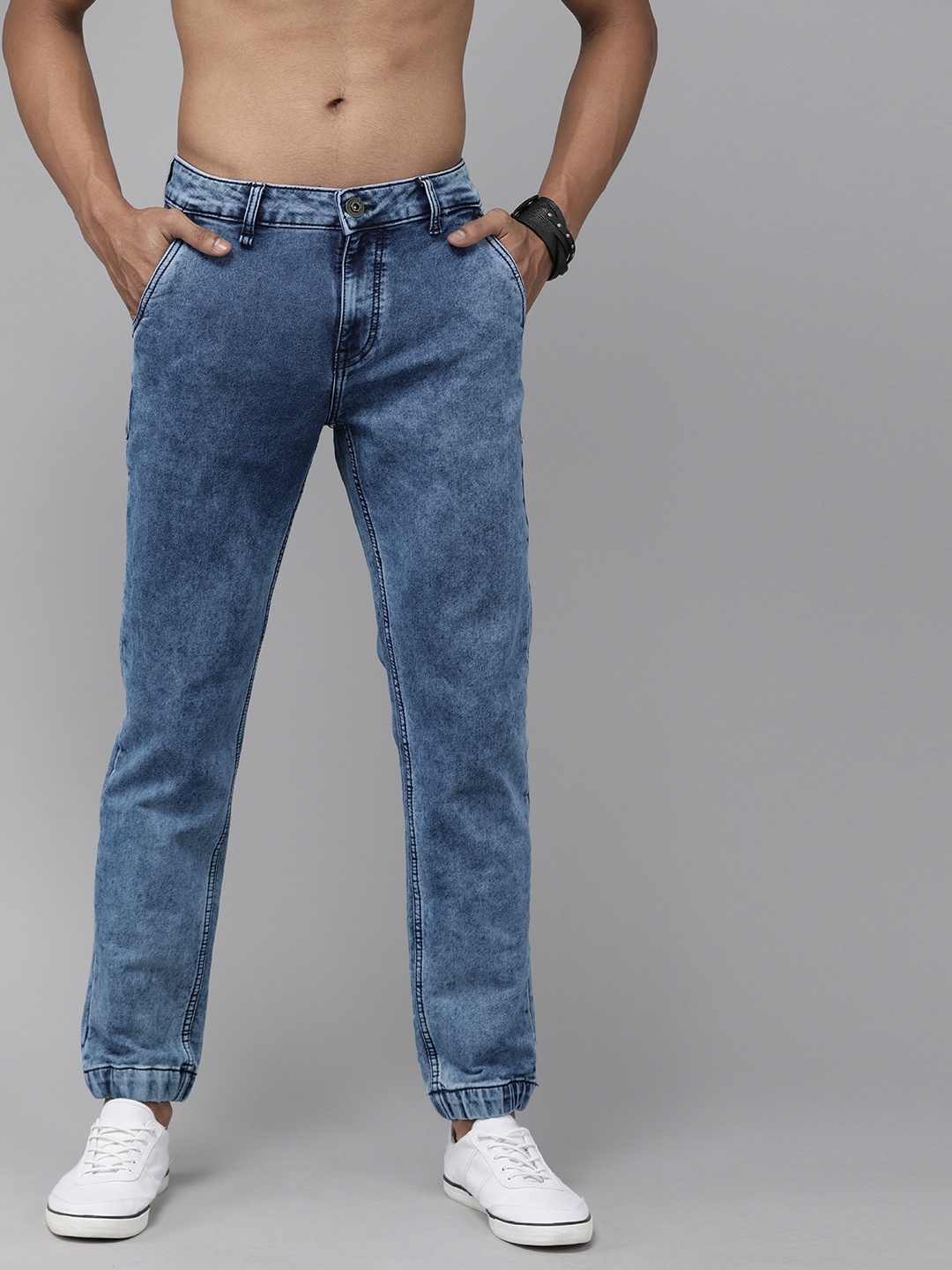 

Roadster Men Blue Jogger Mid-Rise Clean Look Stretchable Jeans