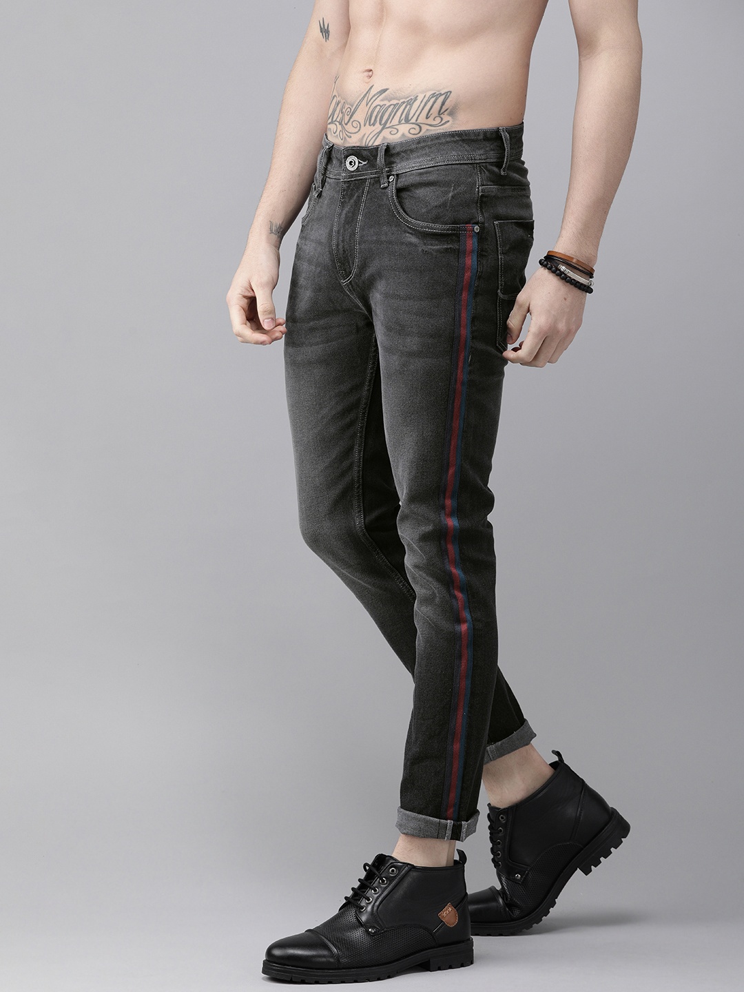 

Roadster Men Black Regular Fit Mid-Rise Clean Look Stretchable Jeans