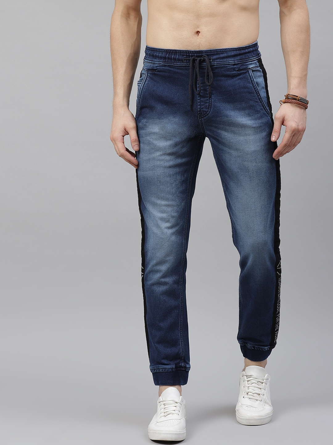 

Roadster Men Navy Blue Solid Straight Fit Denim Joggers