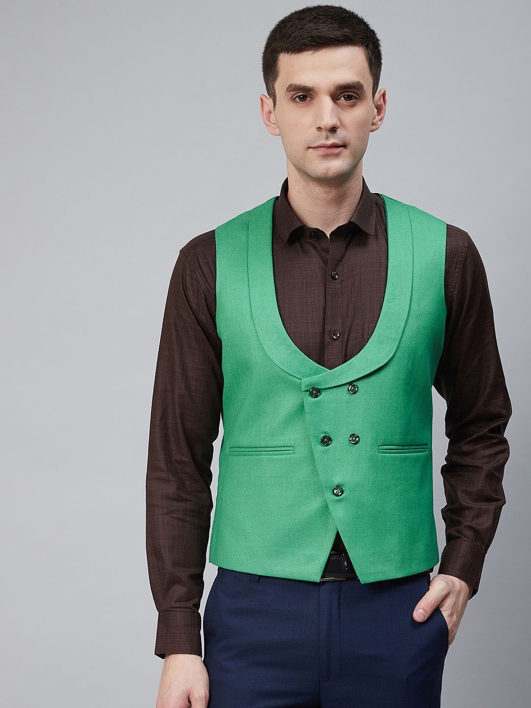 

Shaftesbury London Men Green Solid Waistcoat