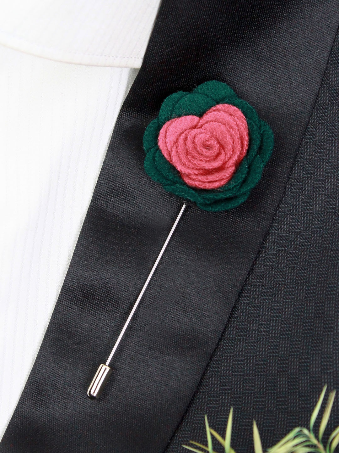 

PELUCHE Unisex Pink & Green Graceful Bloom Lapel Pin