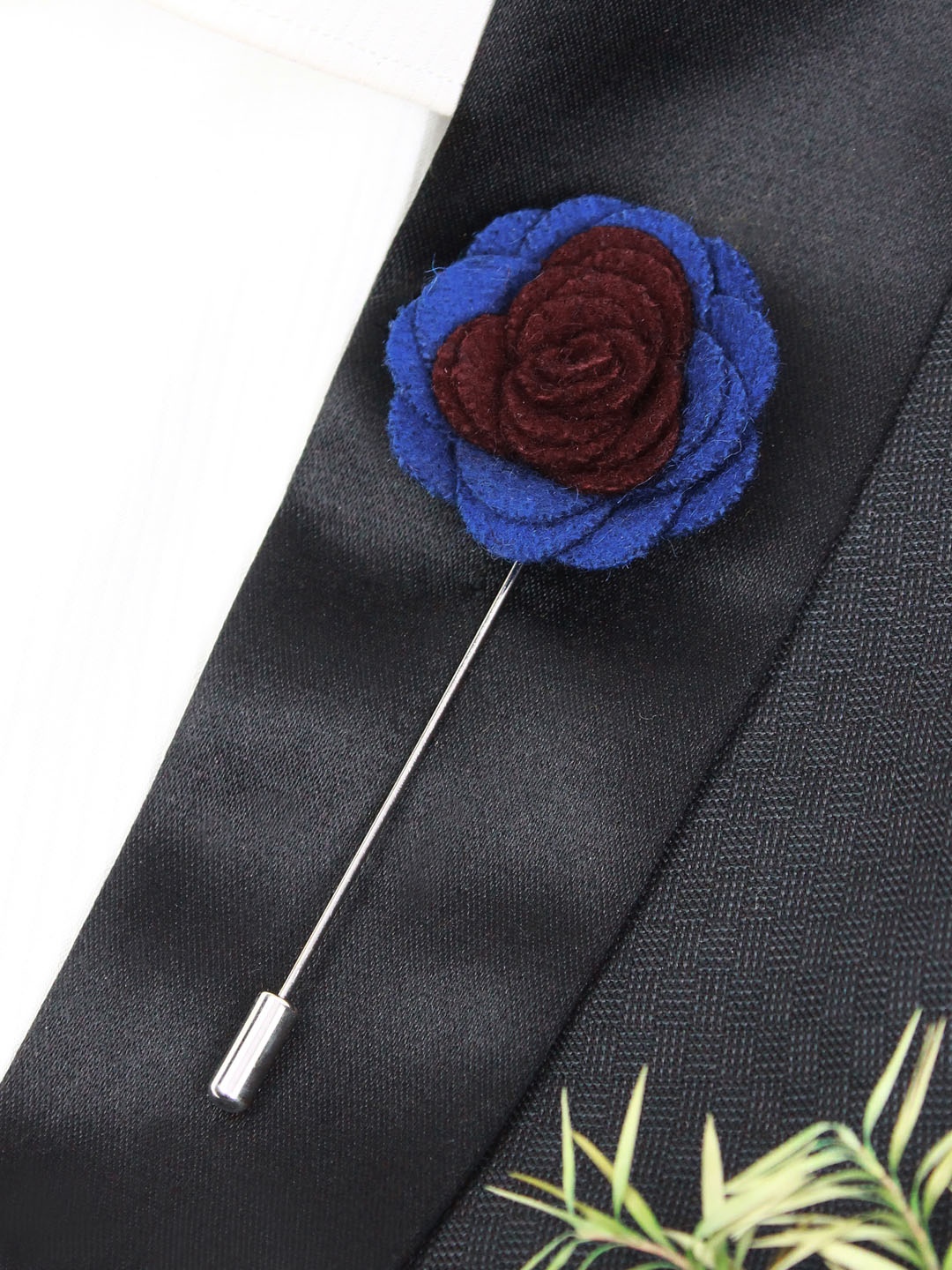 

PELUCHE Unisex Maroon & Blue Graceful Bloom Lapel Pin