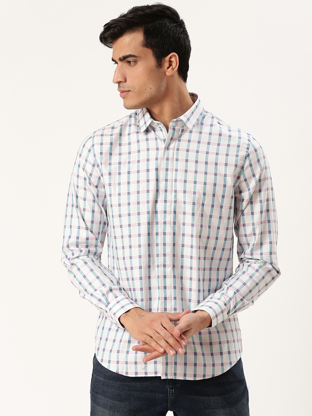 

United Colors of Benetton Men White & Blue Slim Fit Checked Casual Shirt