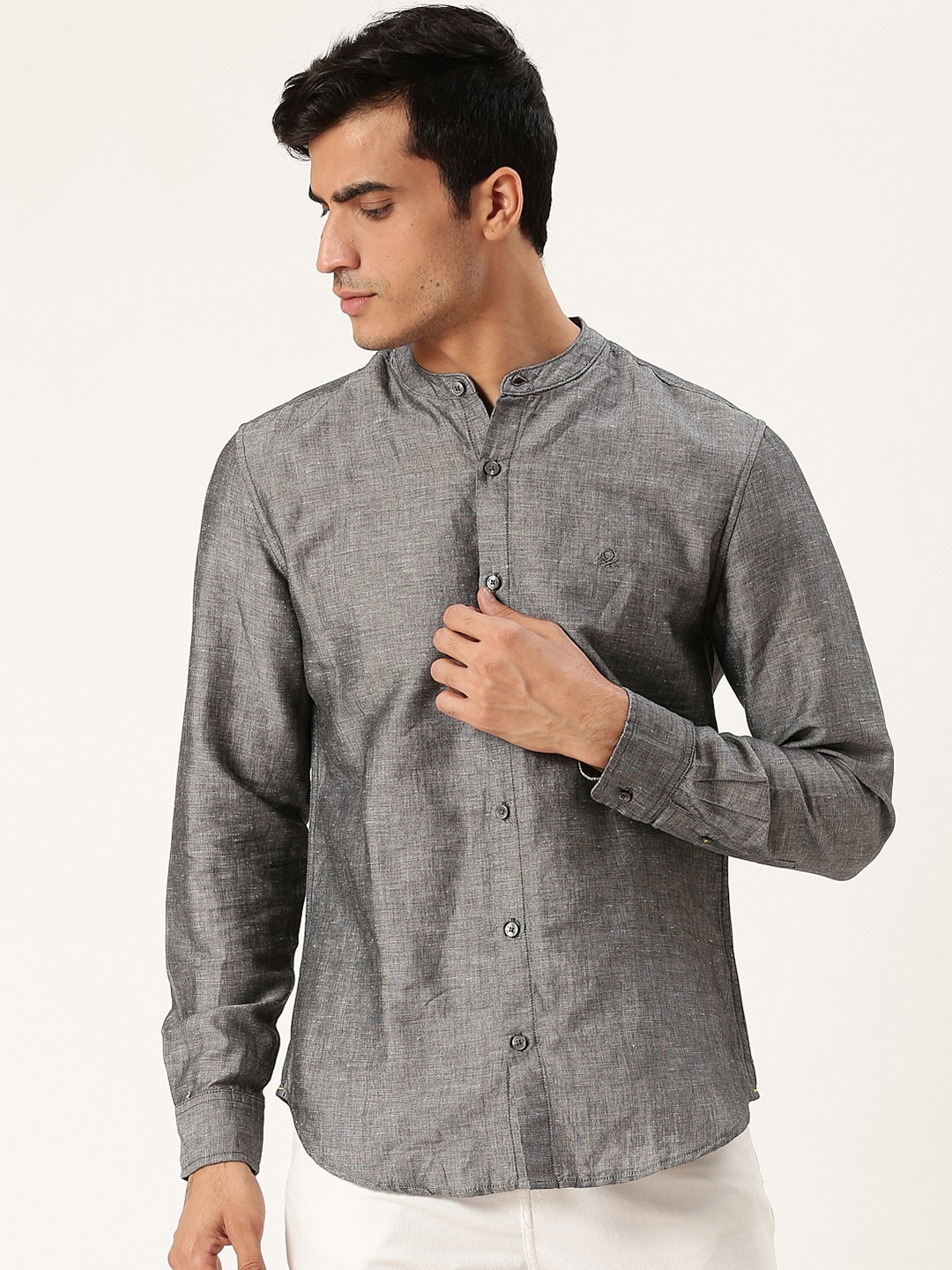 

United Colors of Benetton Men Charcoal Grey Slim Fit Solid Casual Shirt