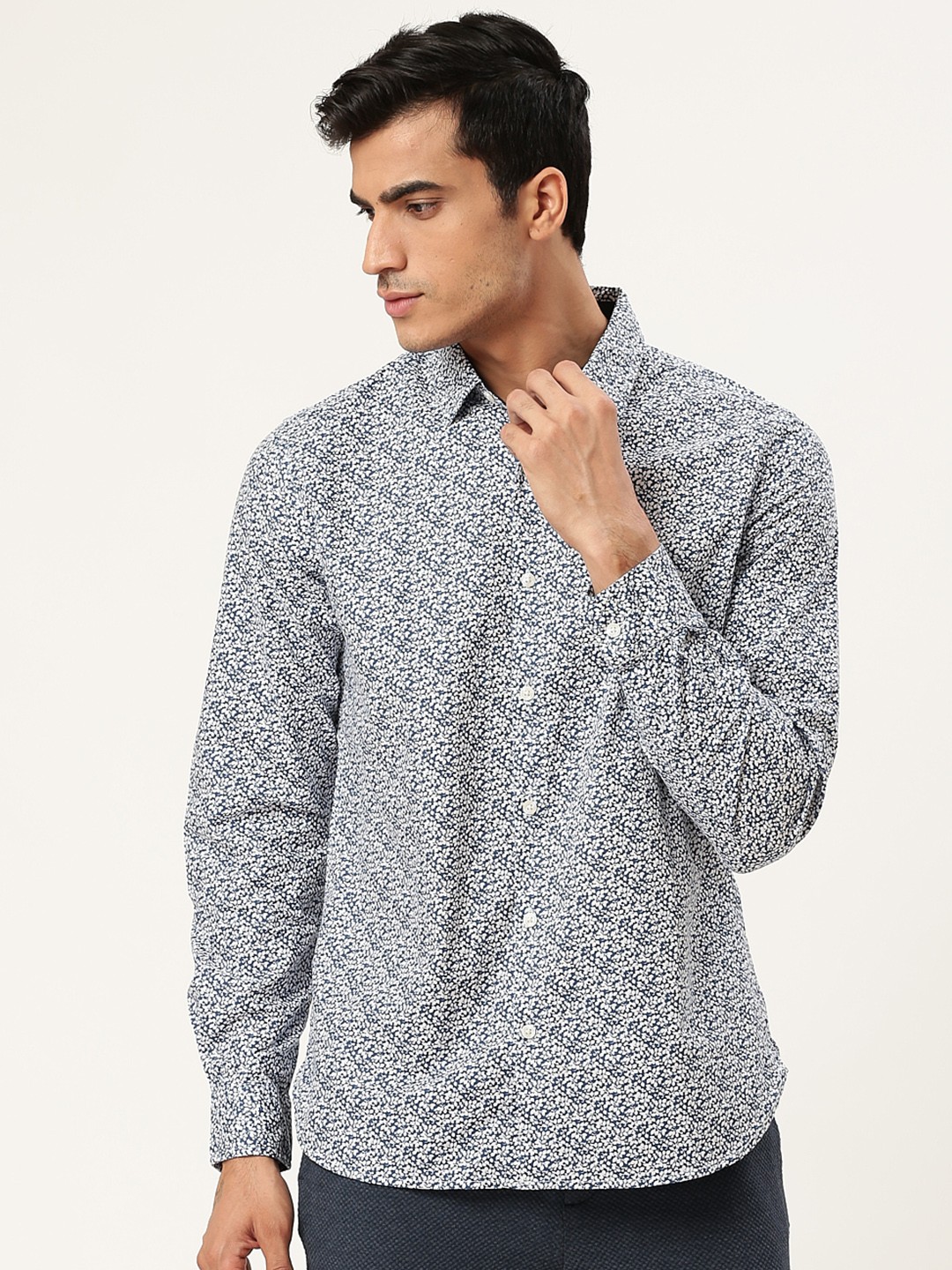 

United Colors of Benetton Men Navy Blue & White Slim Fit Printed Oxford Weave Casual Shirt