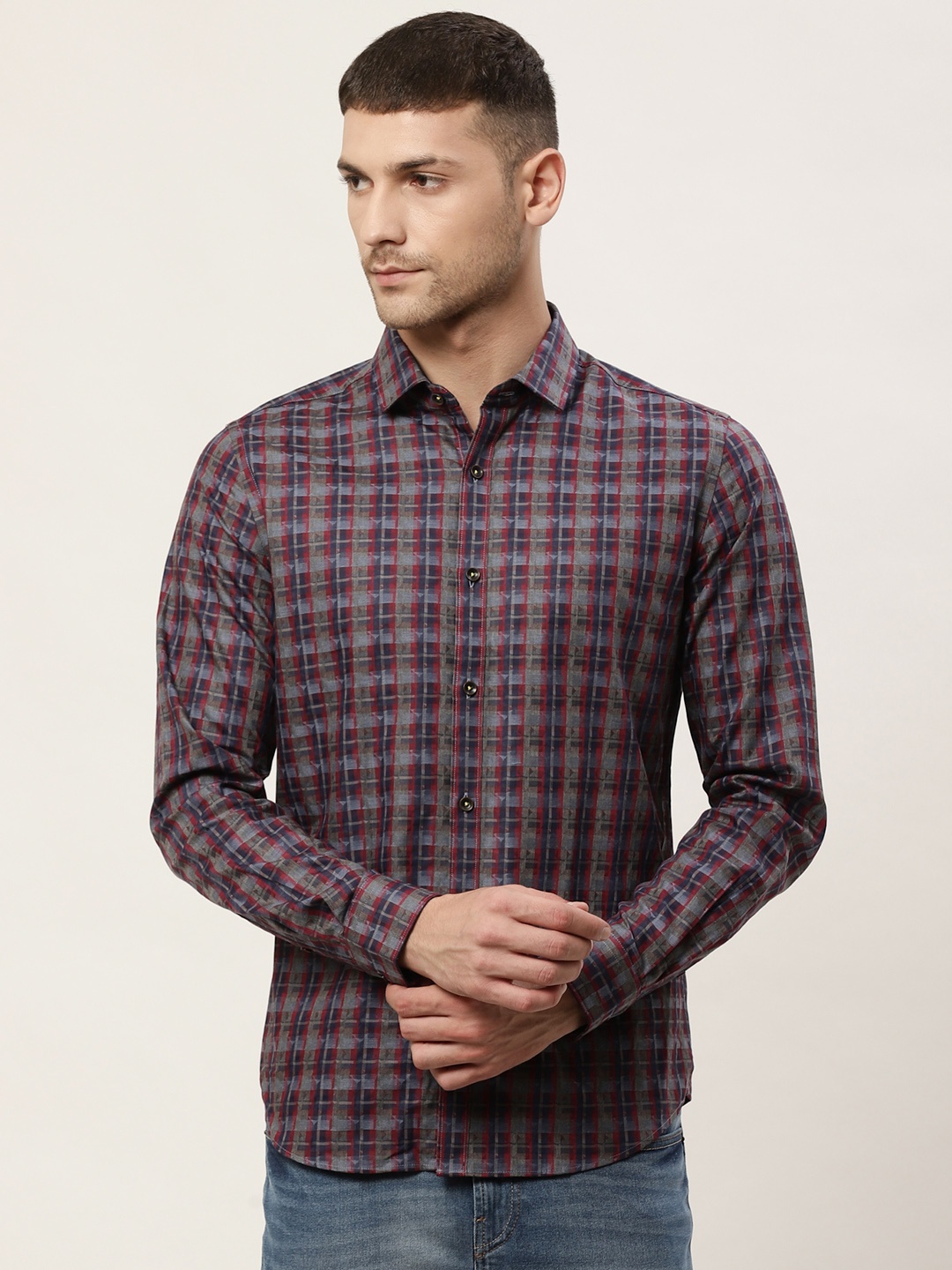 

United Colors of Benetton Men Maroon & Grey Slim Fit Checked Casual Shirt
