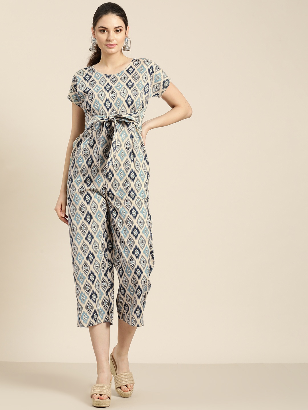 

Shae by SASSAFRAS Women Beige & Blue Ikat Print Basic Cropped Jumpsuit