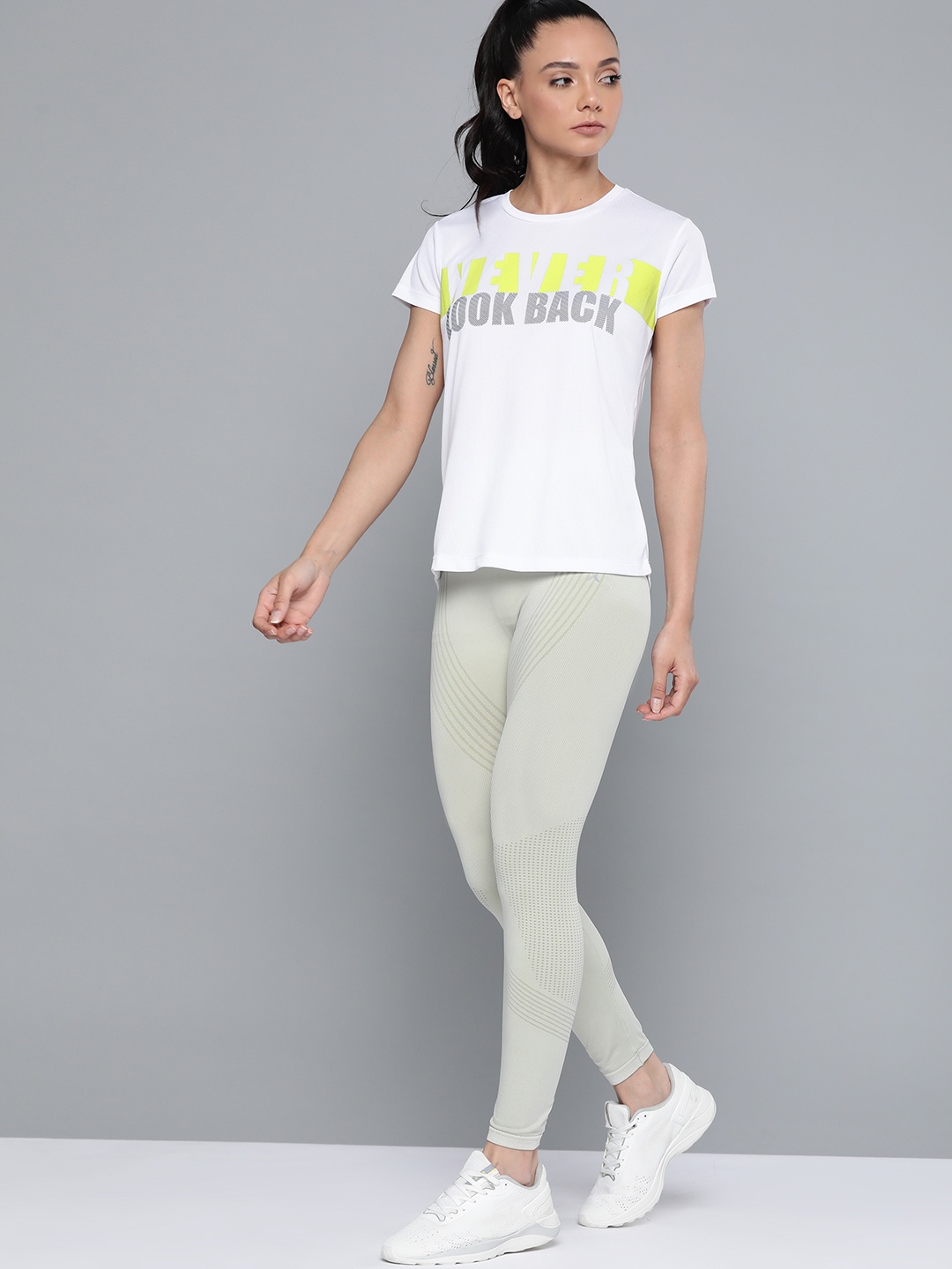 

Hrx By Hrithik Roshan Women Brilliant White Printed Rapid-Dry N9 Running Tshirts