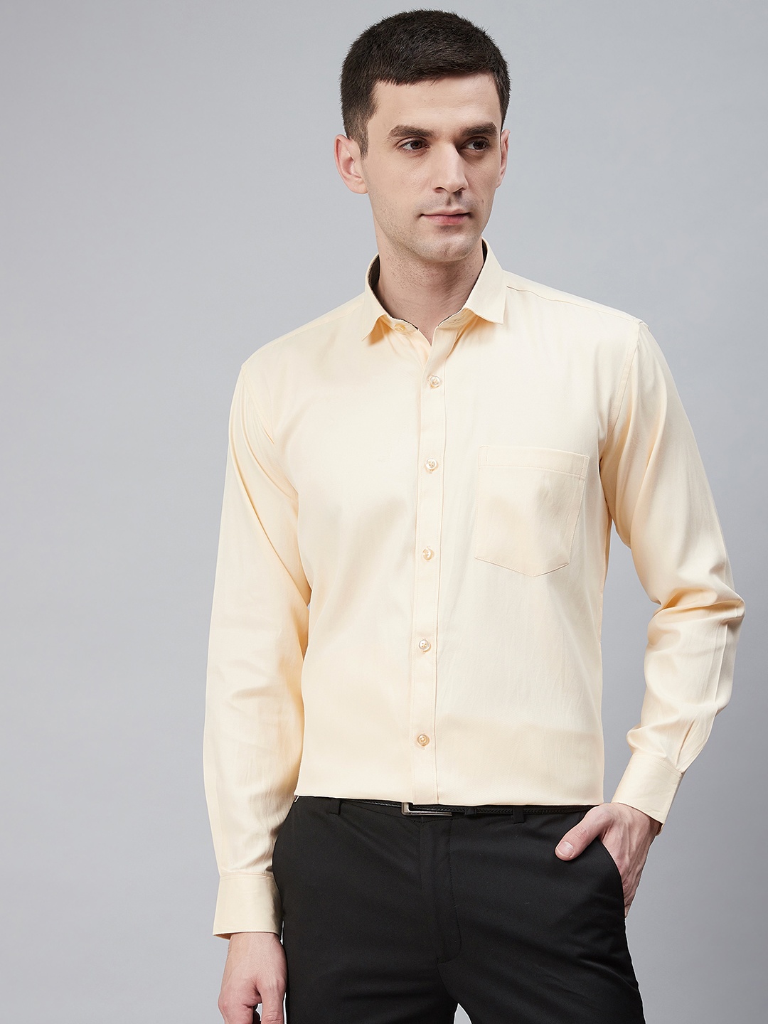

Shaftesbury London Men Cream-Coloured Enzyme-Washed Eco-Friendly Smart Fit Solid Shirt