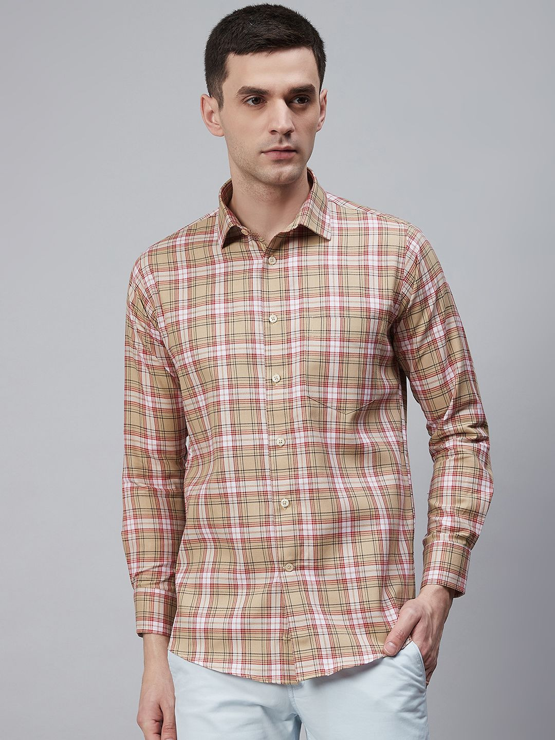 

Shaftesbury London Men Beige & Off-White Enzyme-Washed Eco-Friendly Smart Checked Shirt