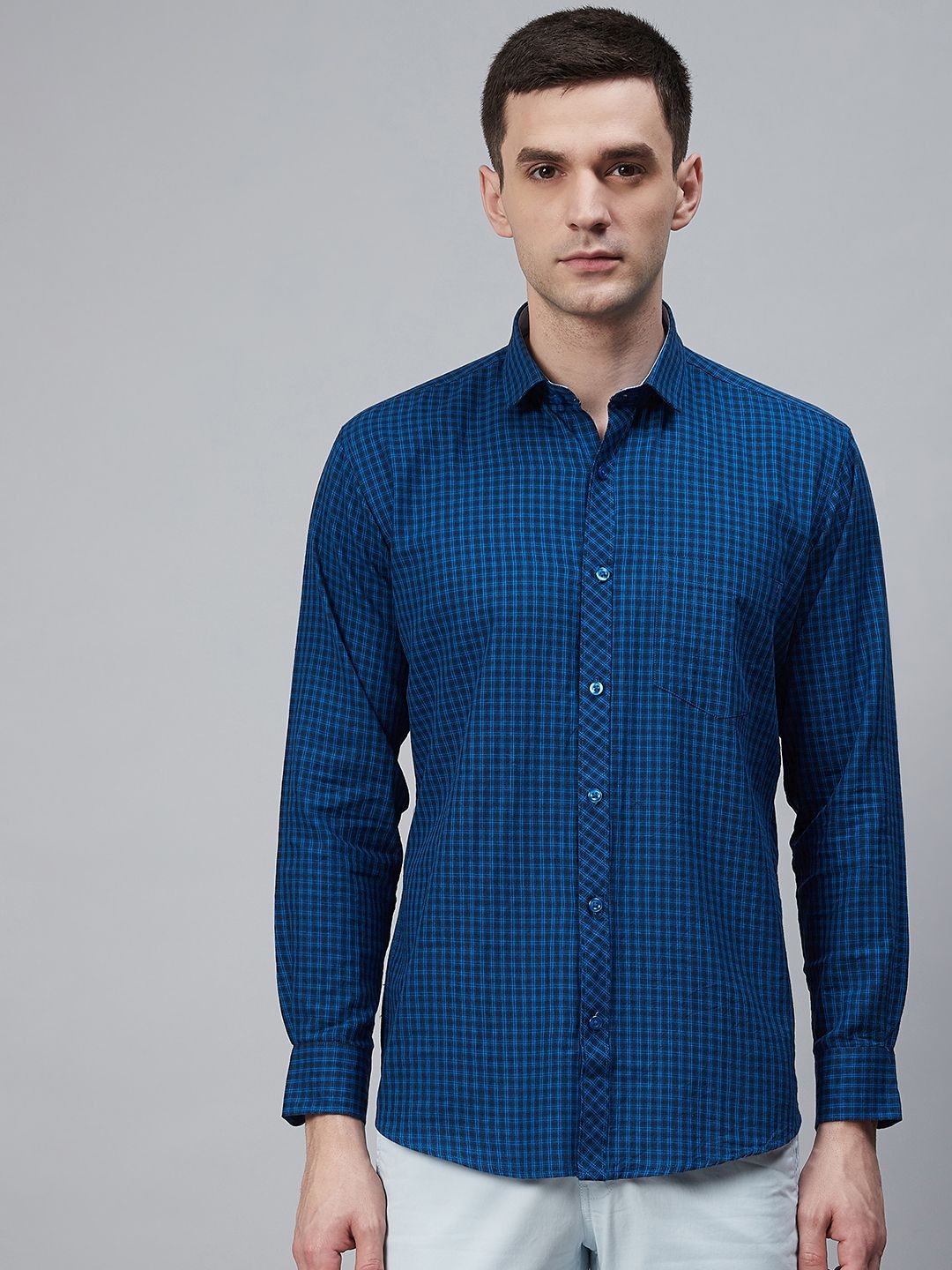 

Shaftesbury London Men Blue Enzyme-Washed Eco-Friendly Smart Fit Checked Casual Shirt