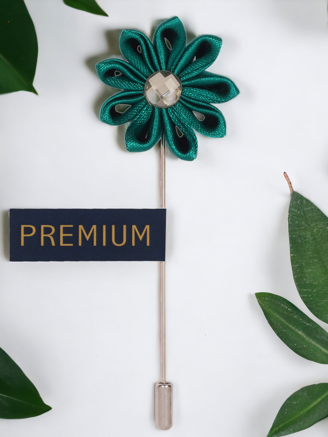 

PELUCHE Unisex Green Glowing Petals Lapel Pin