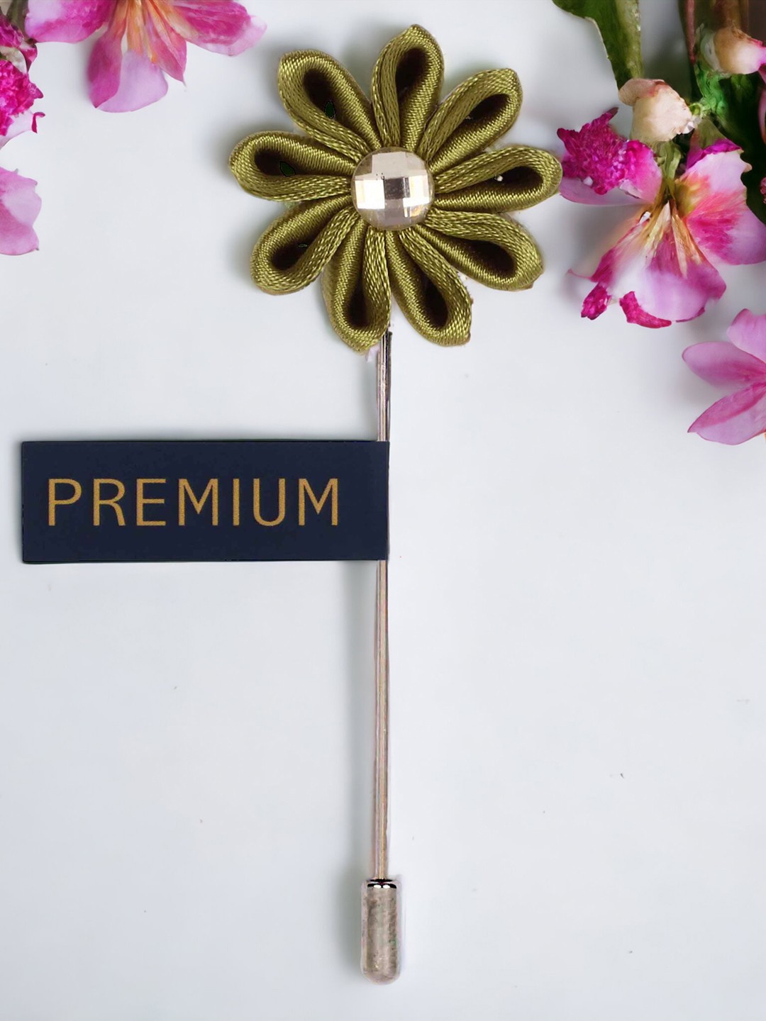 

PELUCHE Unisex Olive Green Glowing Petals Lapel Pin