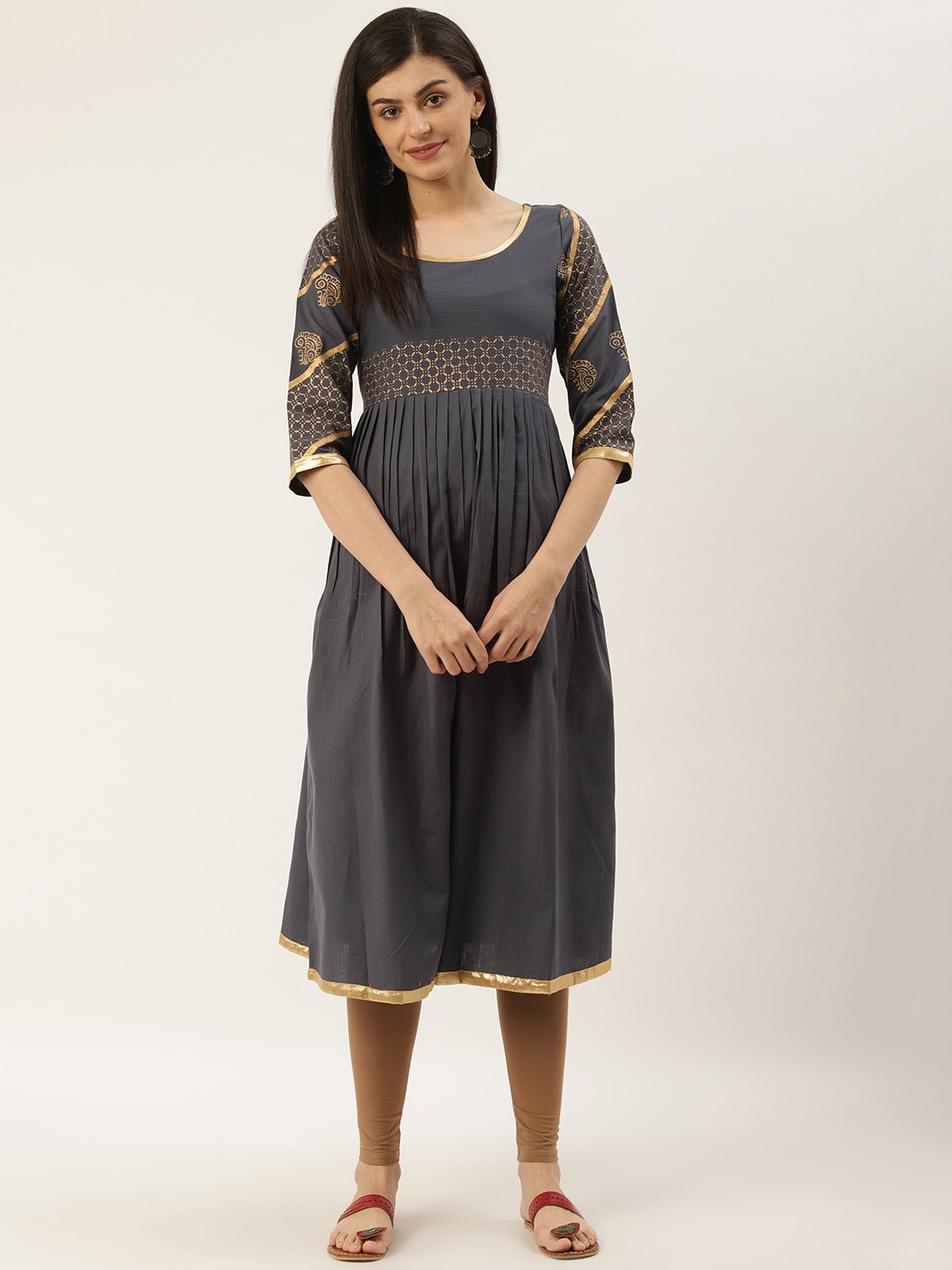 

Varkha Fashion Women Charcoal Grey Printed Detail Pleated Anarkali Kurta