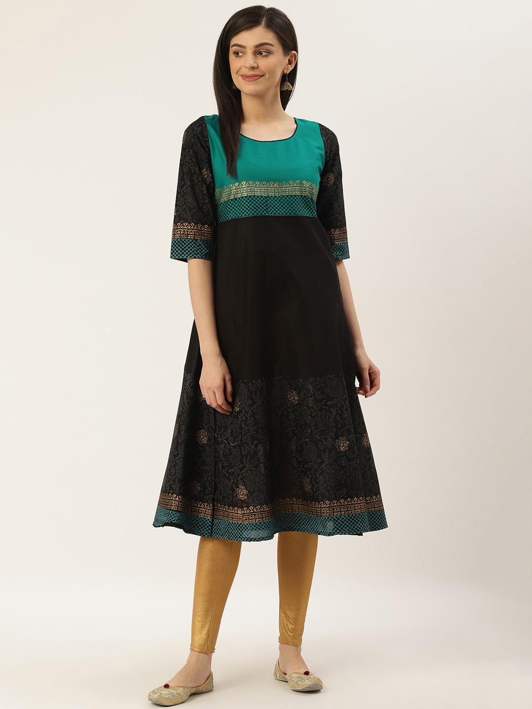 

Varkha Fashion Women Black & Green Block Print A-Line Kurta