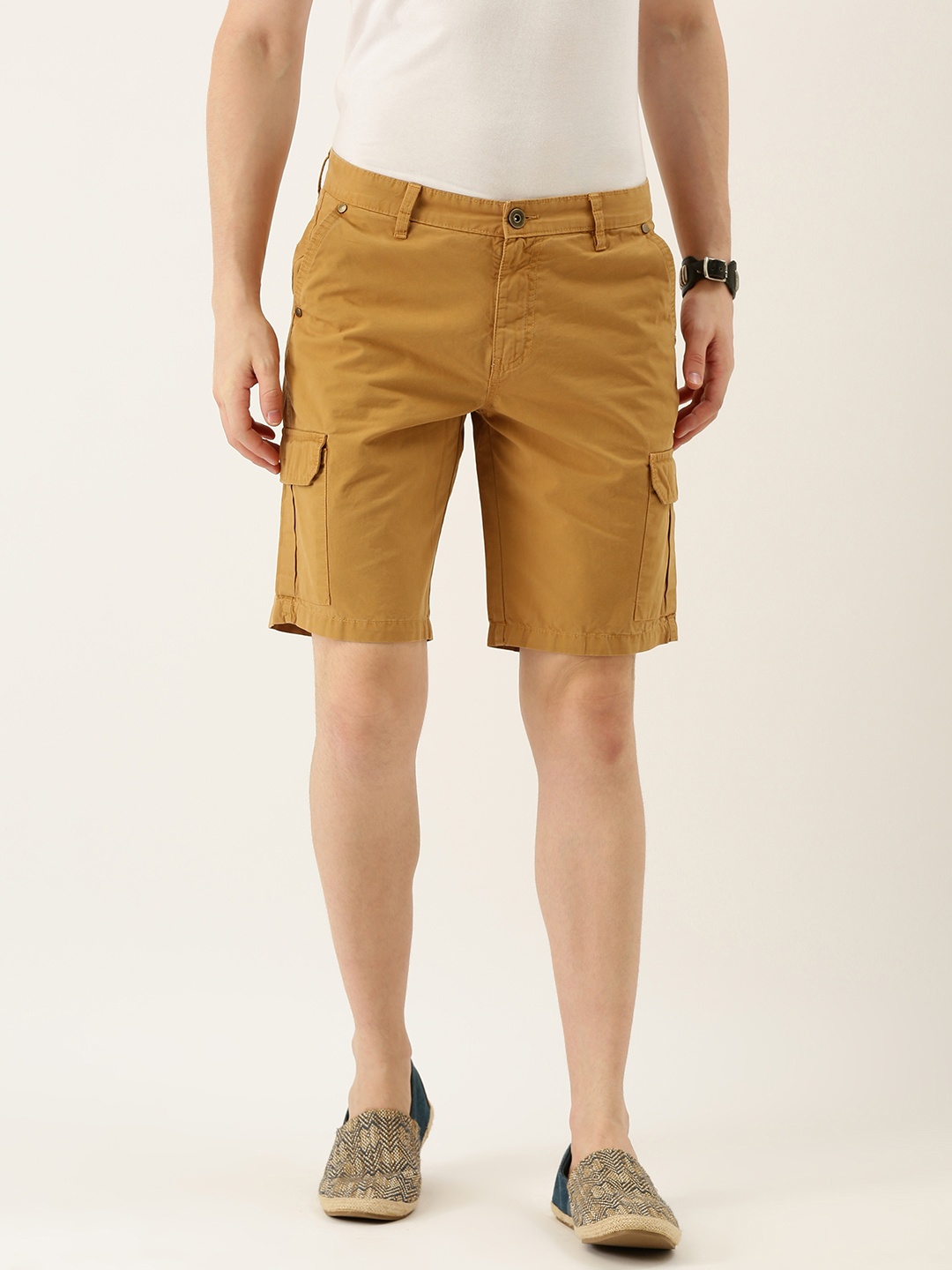 

IVOC Men Khaki Solid Slim Fit Cargo Shorts