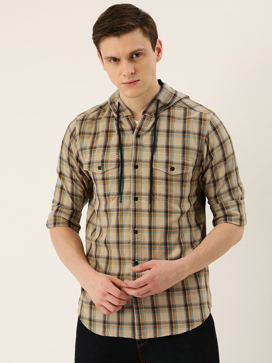 

IVOC Men Beige & Black Slim Fit Twill Checked Hooded Casual Shirt