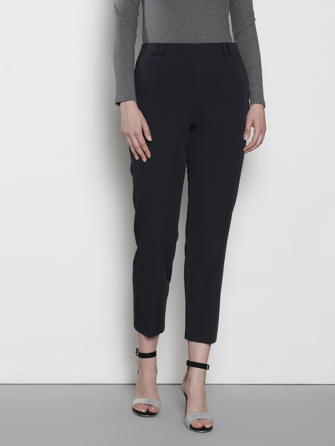 

DOROTHY PERKINS Women Navy Blue Regular Fit Solid Cropped Formal Trousers