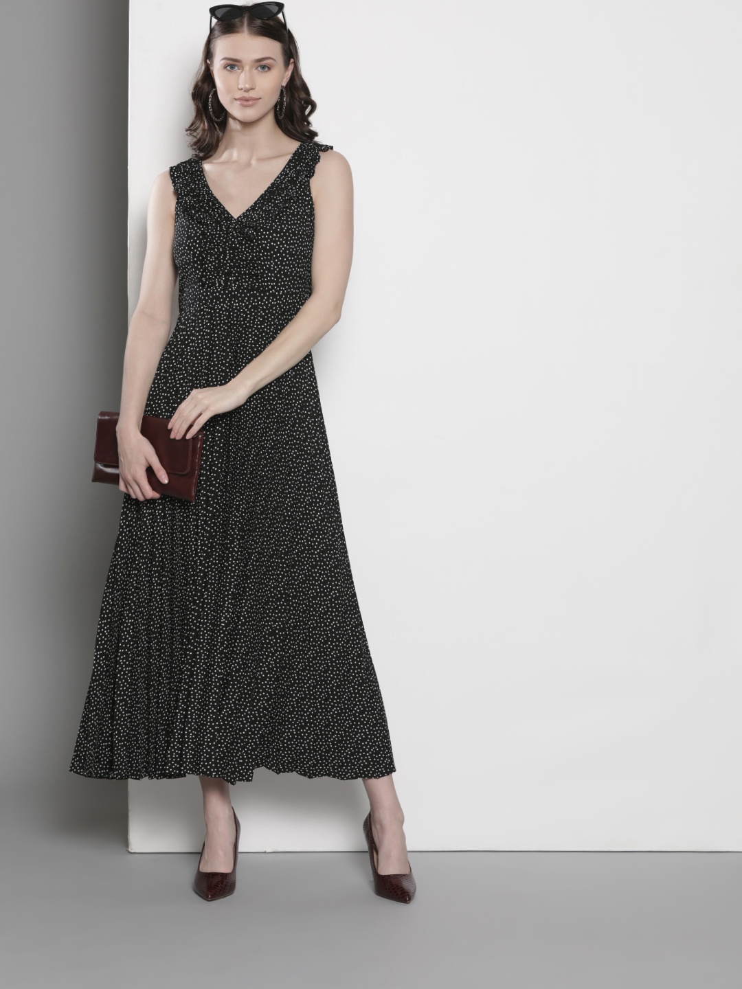 

DOROTHY PERKINS Women Black & White Accordion Pleats Printed Maxi Dress