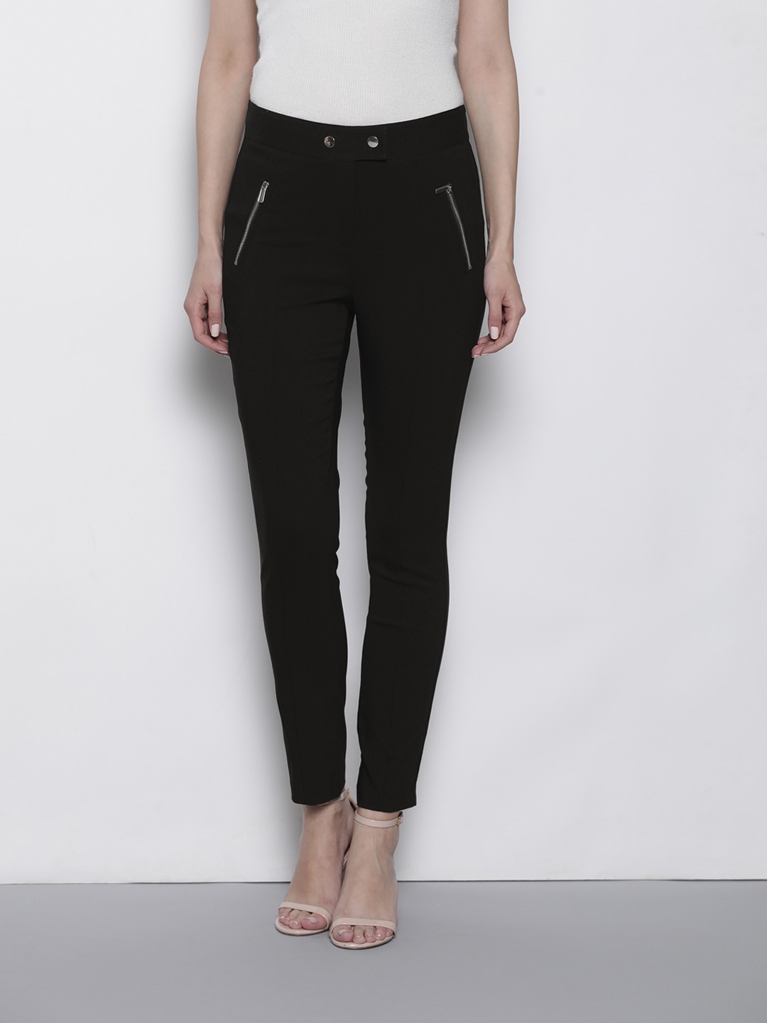 

DOROTHY PERKINS Women Black Skinny Fit Solid Trousers