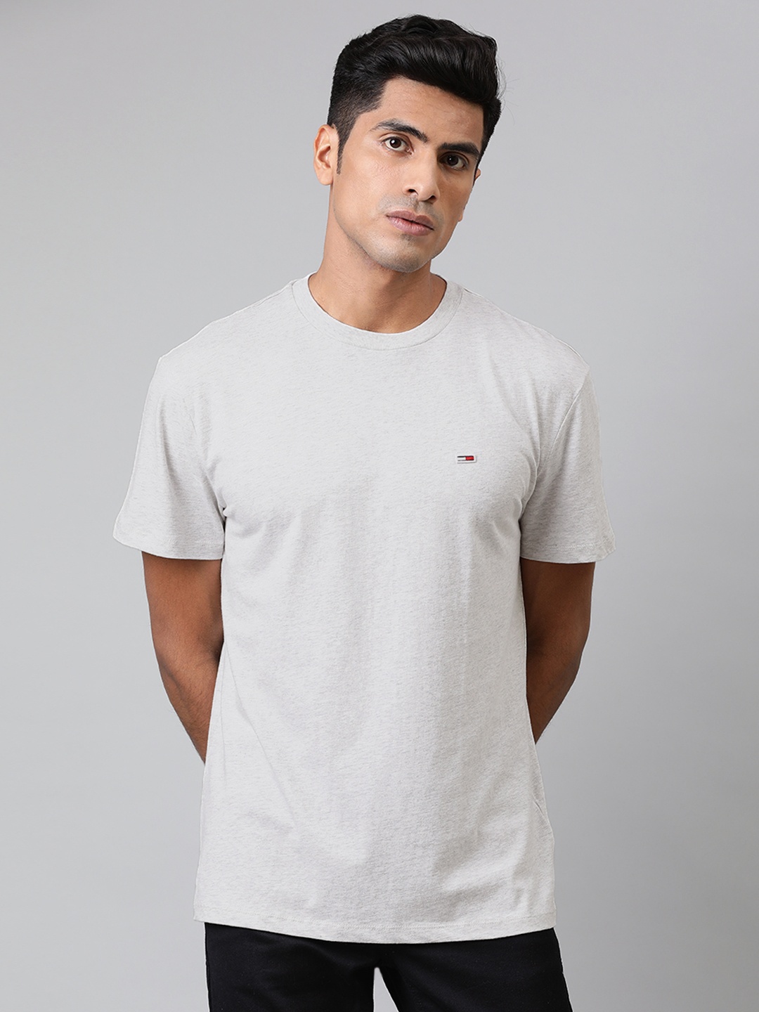 

Tommy Hilfiger Men Grey Melange Solid Round Neck Pure Cotton T-shirt