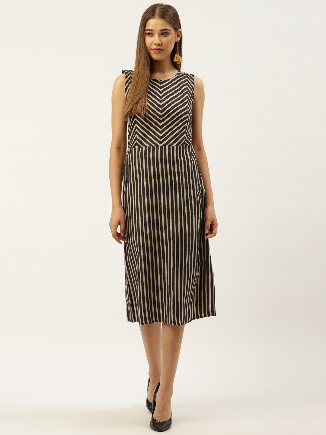 

An Episode Women Beige & Black Striped Side Slit Shift Dress