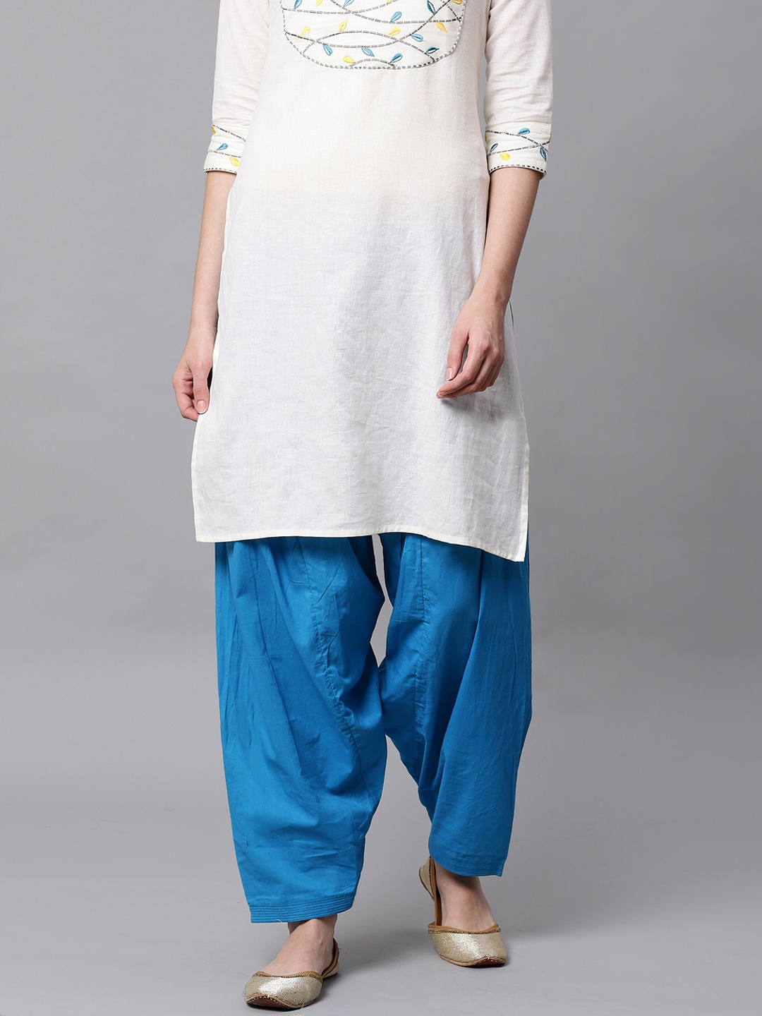 

Kifahari Women Blue Solid Salwar