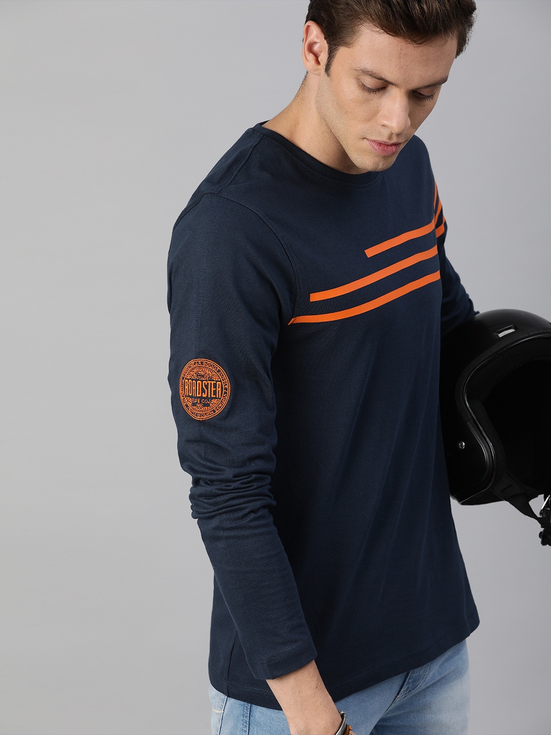 

Roadster Men Navy Blue & Orange Striped Round Neck T-shirt