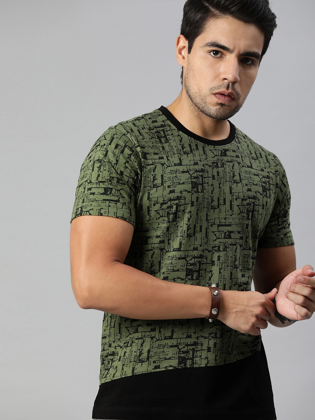 

Roadster Men Olive Green Printed Round Neck T-shirt