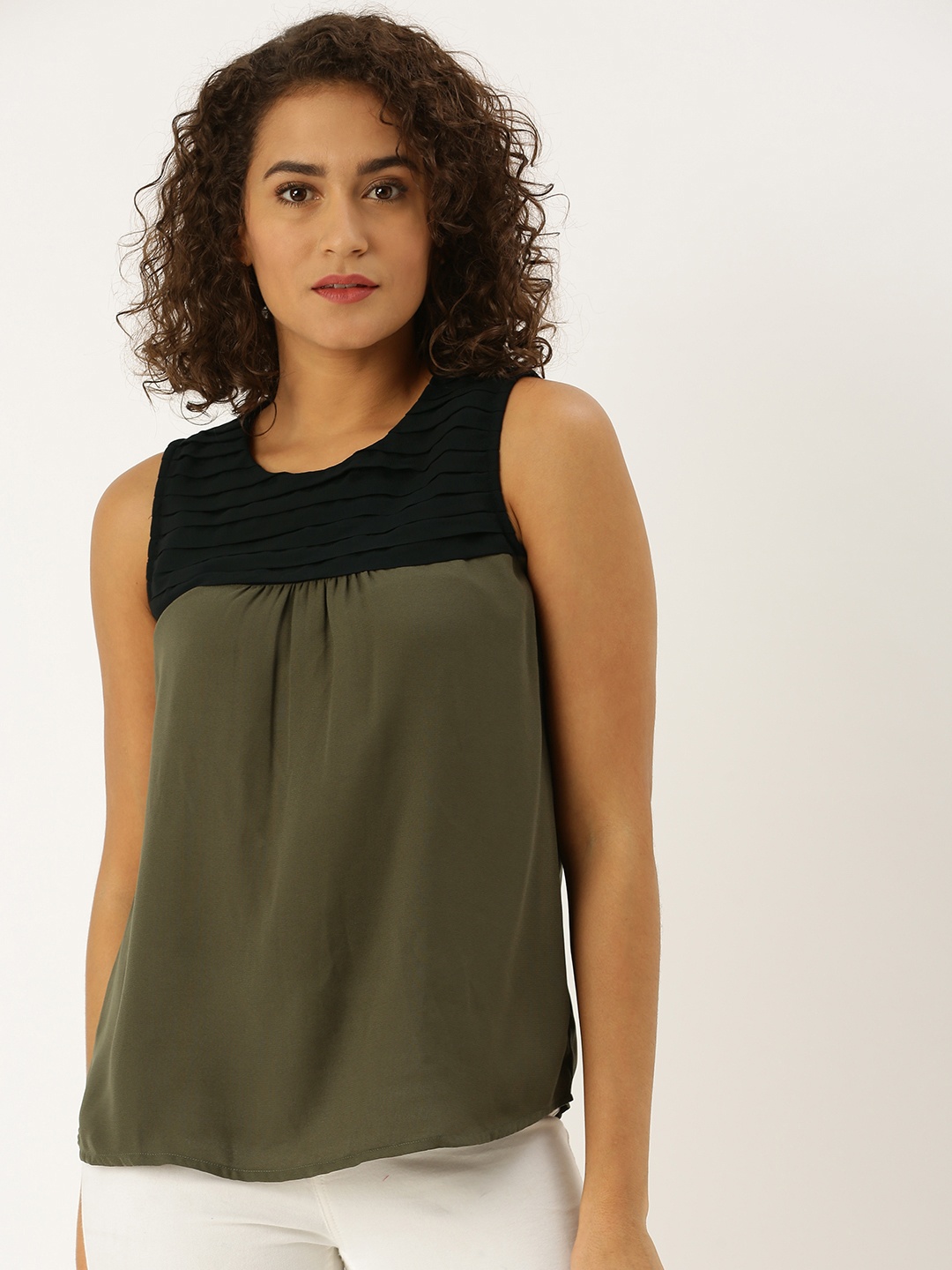 

Vaak Women Olive Green & Black Colourblocked Sleeveless Top