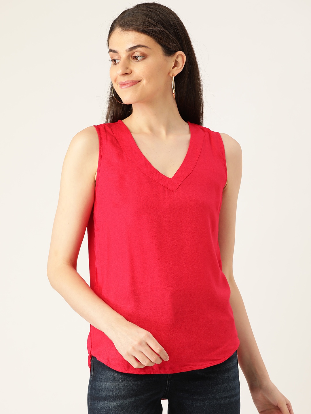 

An Episode Women Red Solid V-Neck Top