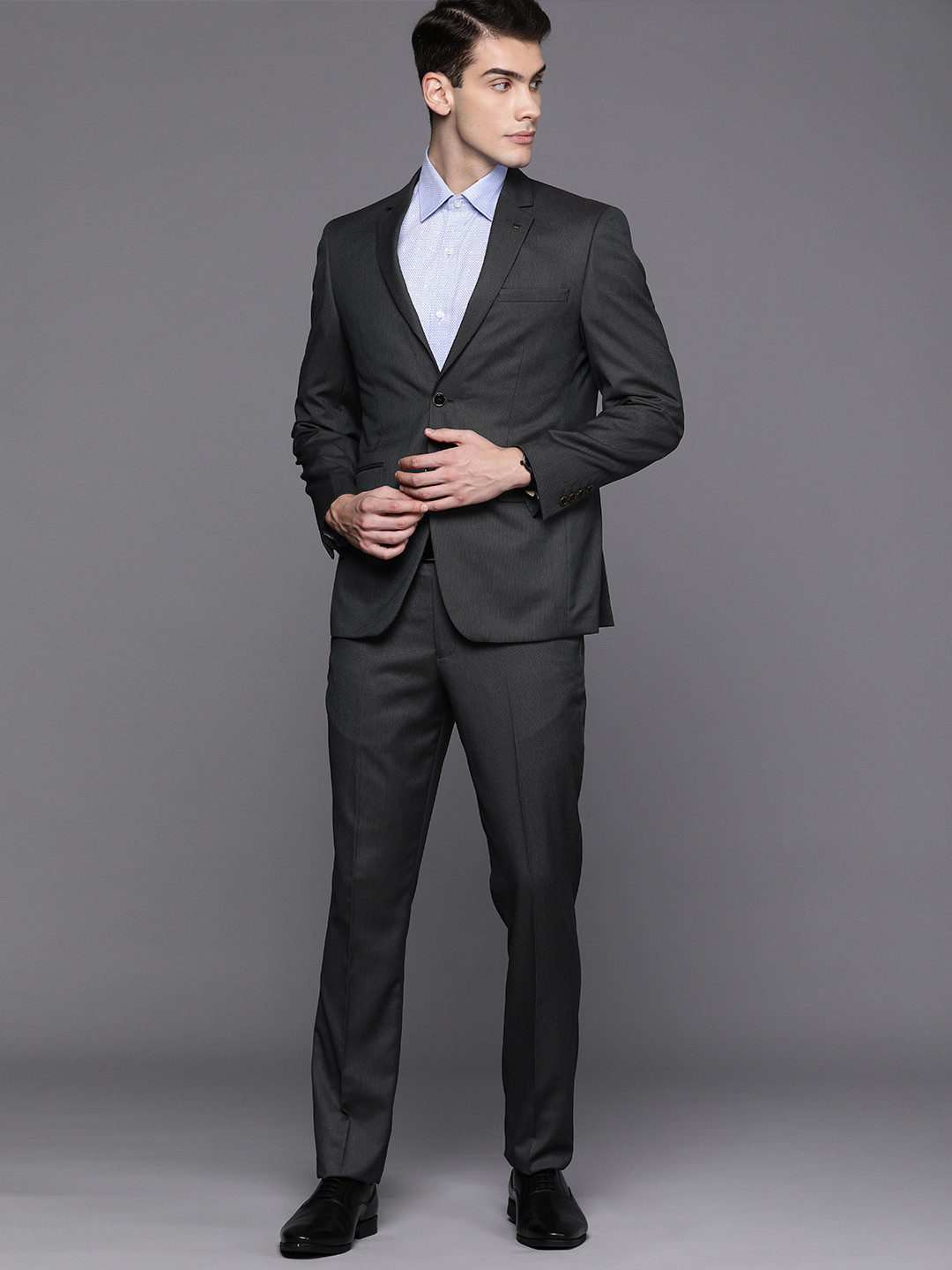 

Louis Philippe Men Charcoal Grey Self Design Slim Fit Formal Suit