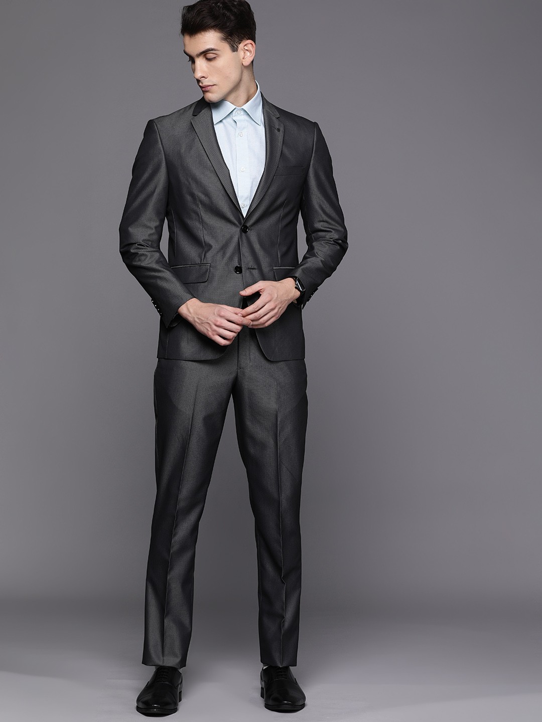 

Louis Philippe Men Charcoal Grey Slim Fit Self Design Two-piece Party Suit