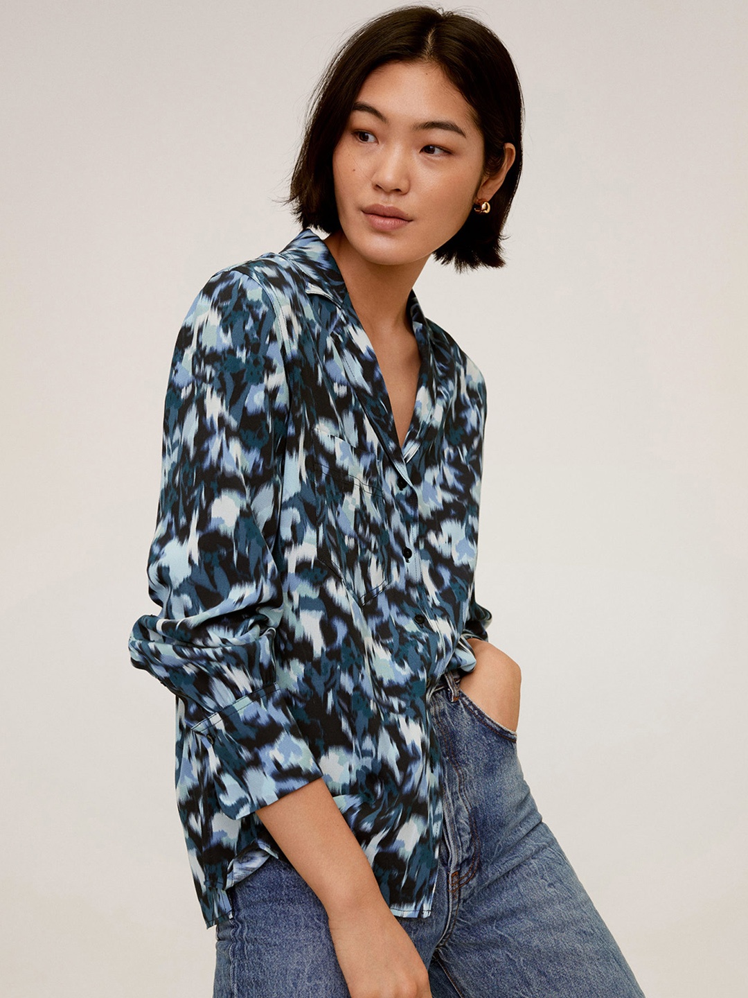 

MANGO Women Blue Regular Fit Abstract Printed High-Low Casual Shirt