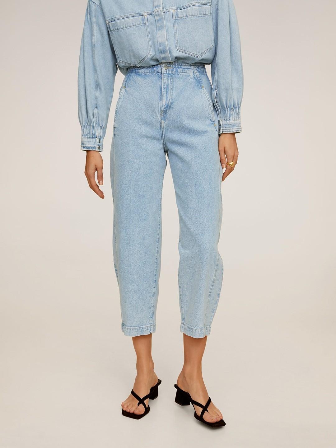

MANGO Women Blue Balloon Fit Mid-Rise Clean Look Non-Stretchable Cropped Sustainable Jeans