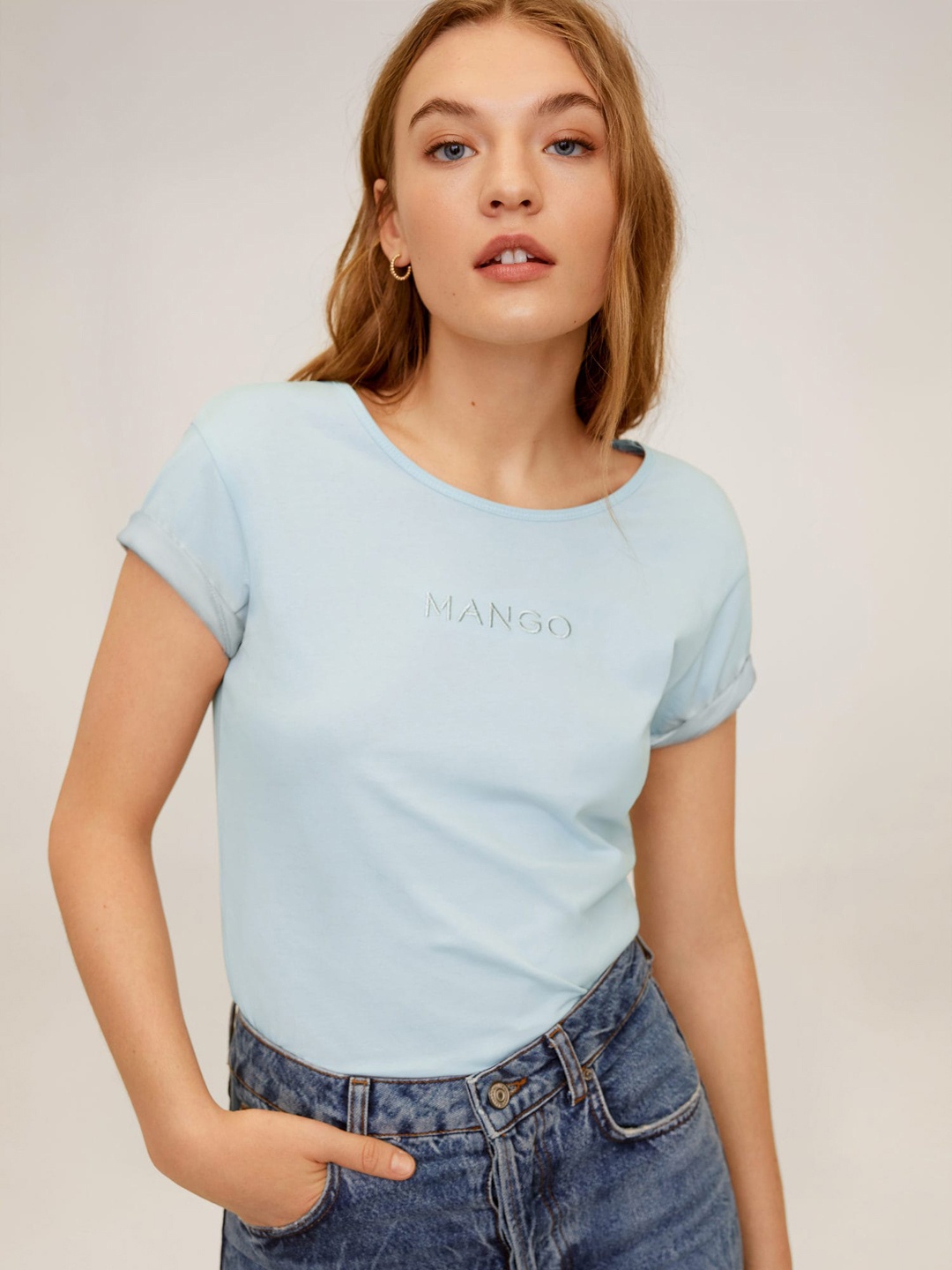 

MANGO Women Blue Solid Round Neck Pure Cotton T-shirt