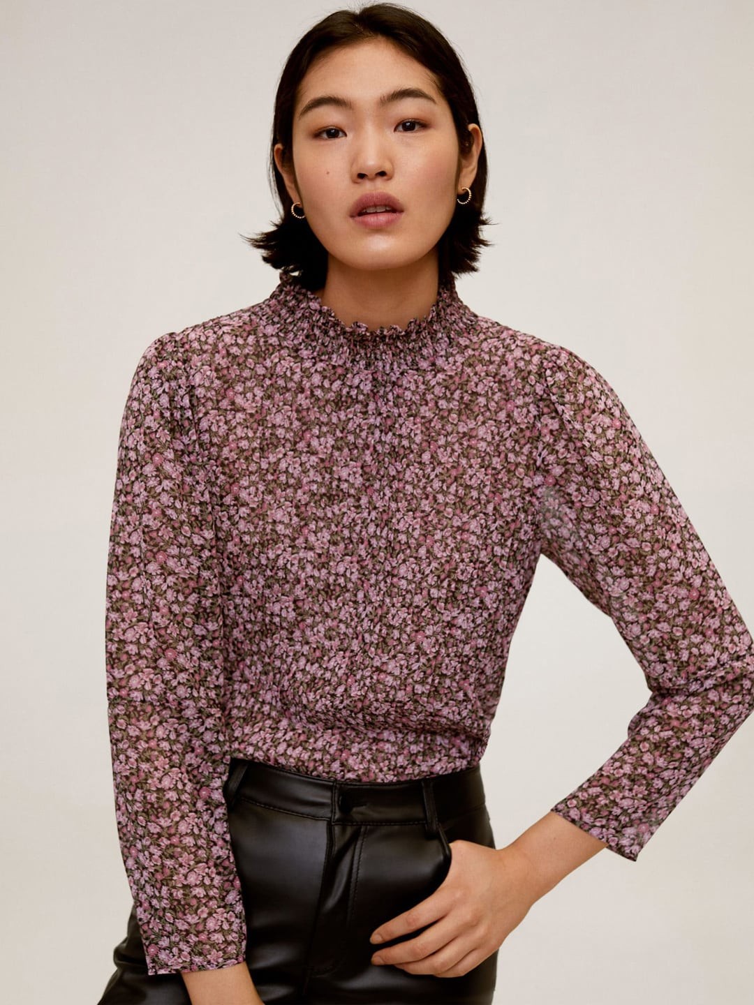 

MANGO Women Black & Pink Floral Printed Accordion Pleated Sustainable Top