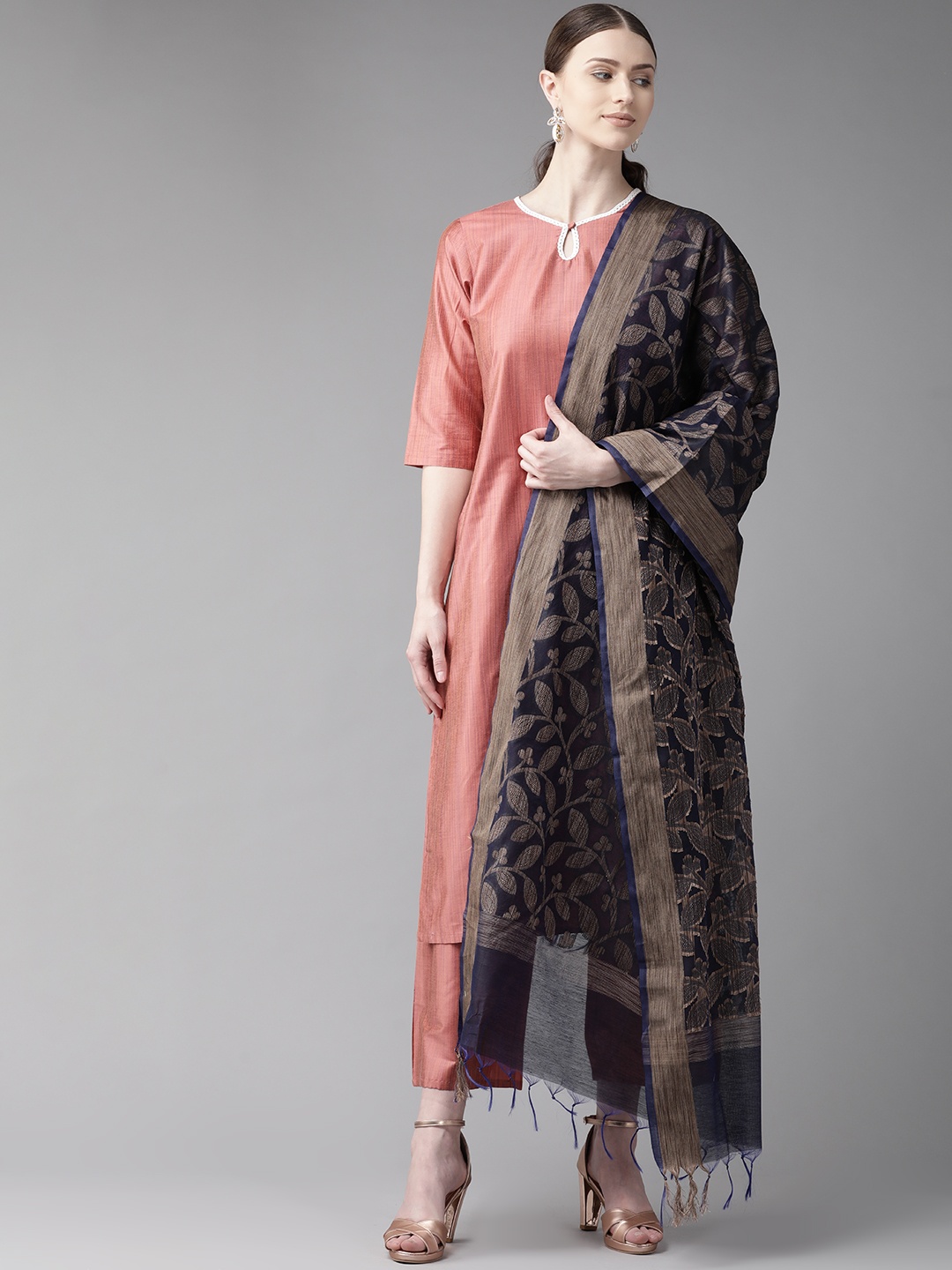 

Bhama Couture Women Peach-Coloured Solid Kurta with Palazzos & Dupatta