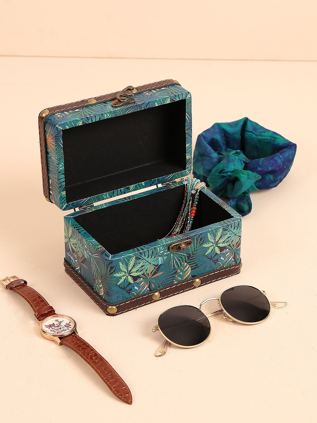 

Chumbak Green & Pink Printed Tropical Jungle Storage Box