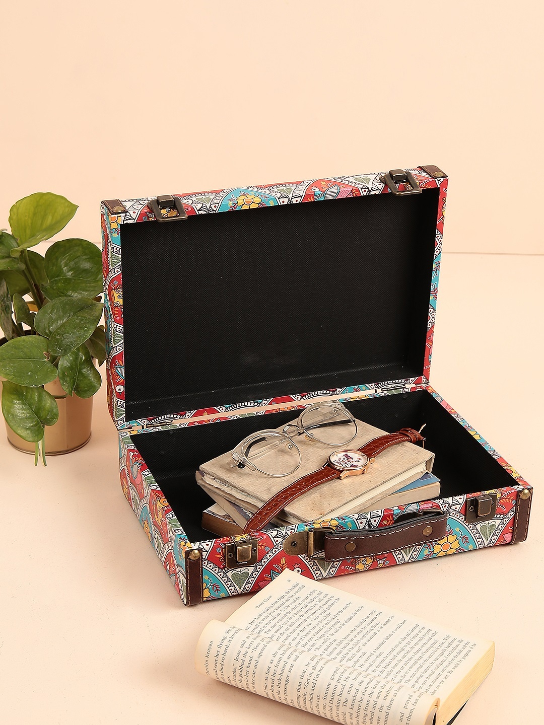 

Chumbak Yellow & Red Printed Suitcase