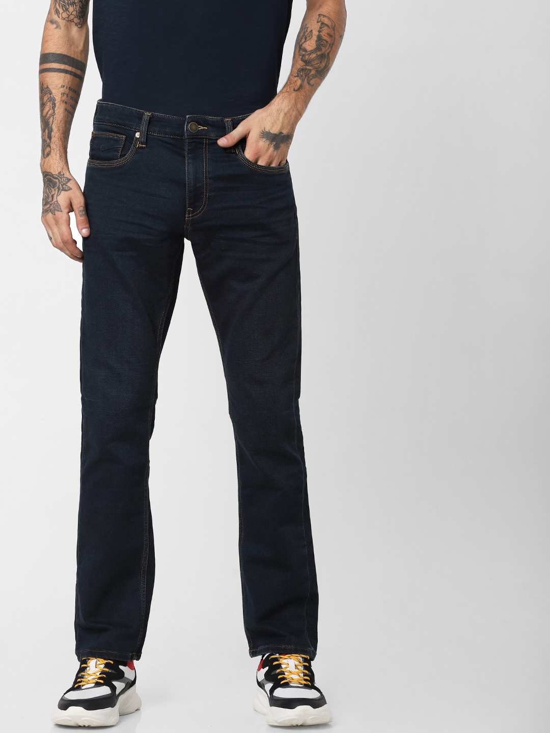 

Jack & Jones Men Blue Clark Regular Fit Low-Rise Clean Look Stretchable Jeans