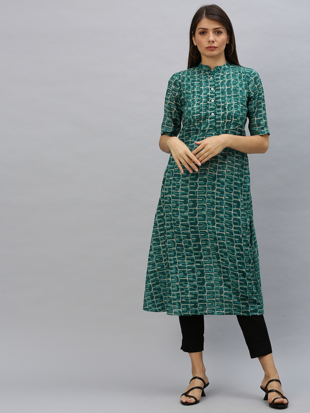 

Ethnovog Women Teal Blue Off-White Printed A-Line Made To Measure Pleated Kurta