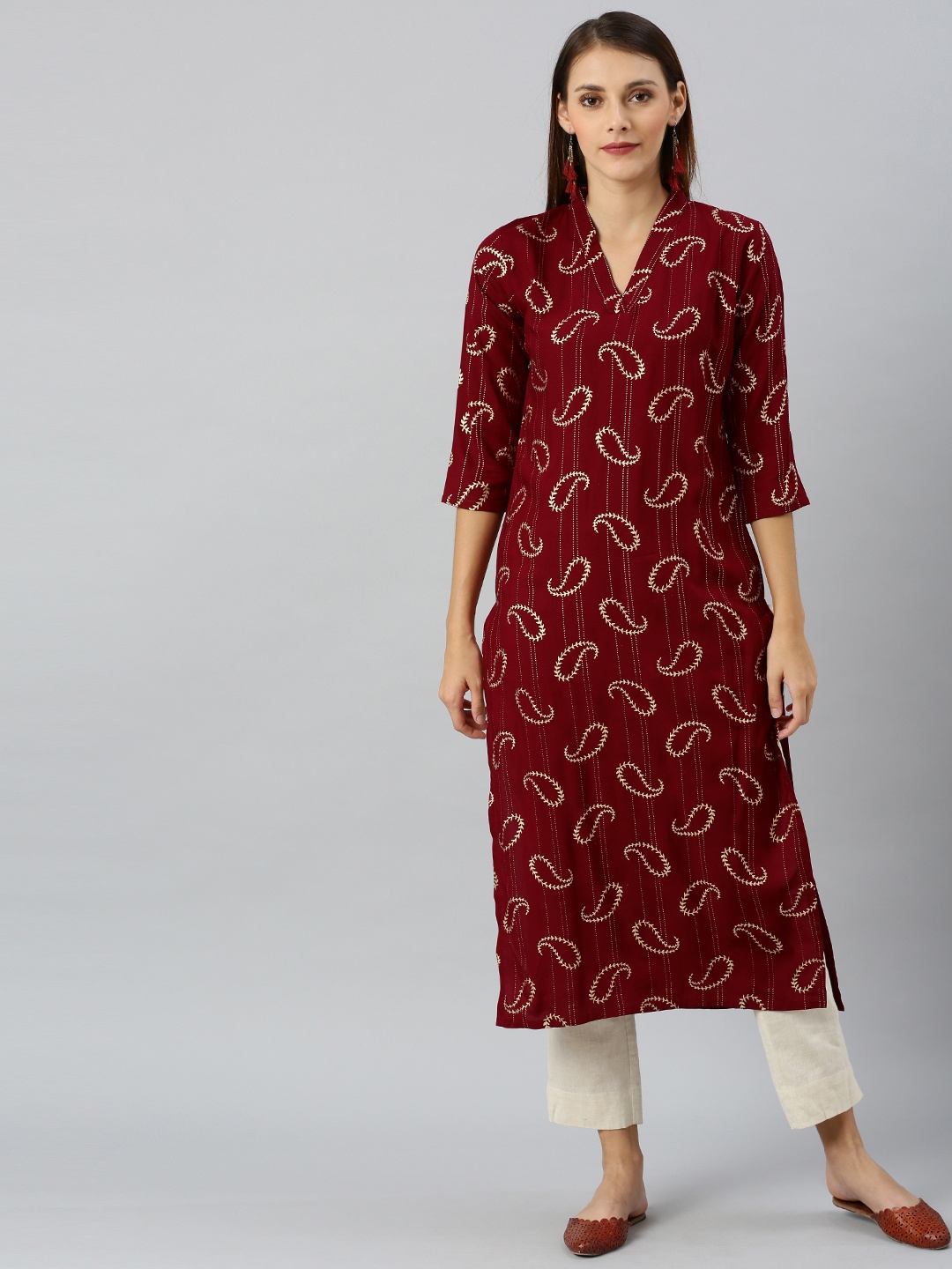 

SANISA Women Maroon & Gold-Toned Foil Printed Straight Kurta