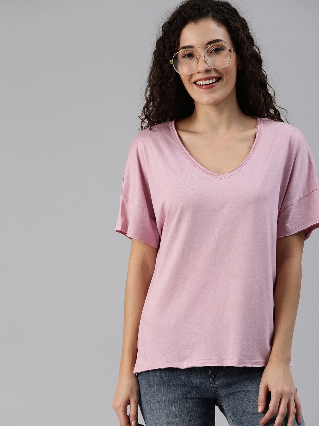 

Mast & Harbour Women Pink Solid V-Neck Sustainable T-shirt with Raw Edge Detail