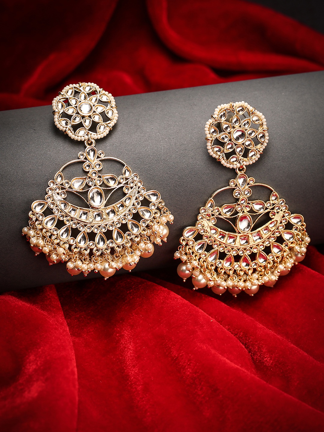 

LAIDA White Gold-Plated Handcrafted Kundan Studded Crescent Shaped Chandbalis