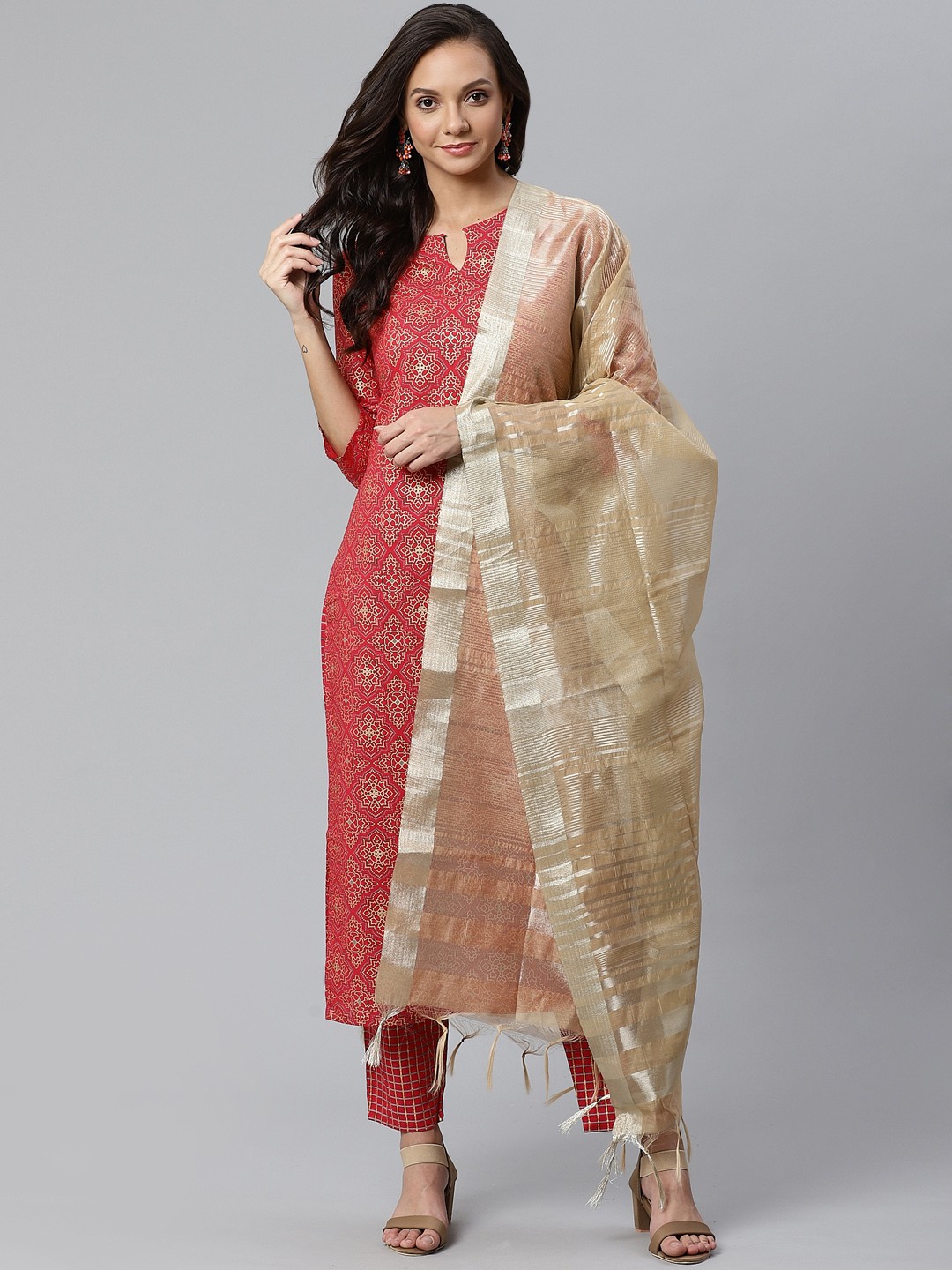 

Indo Era Women Pink & Golden Foil Print Kurta with Palazzos & Dupatta