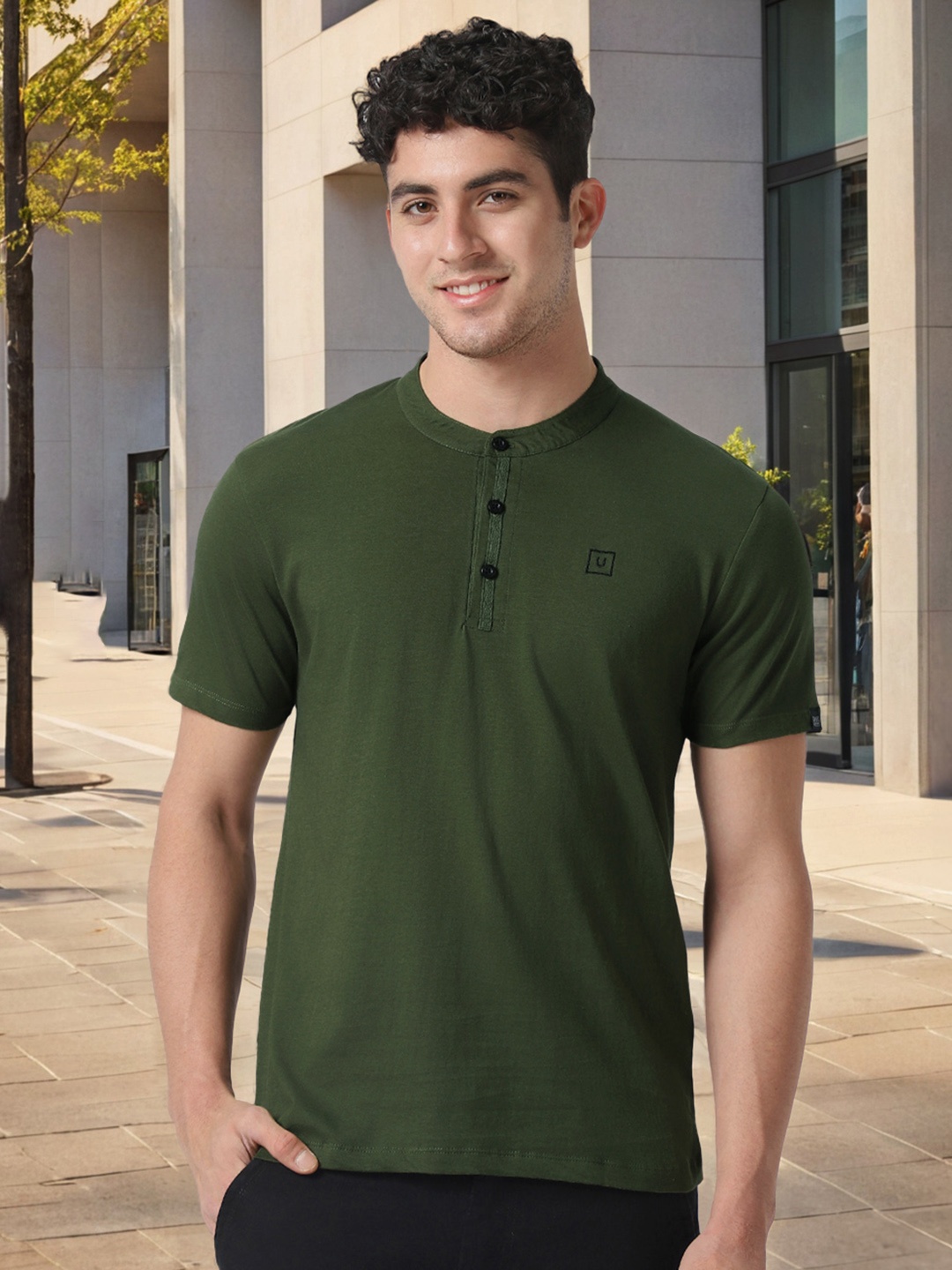 

Urbano Fashion Men Olive Green Solid Slim Fit Mandarin Collar Pure Cotton T-shirt