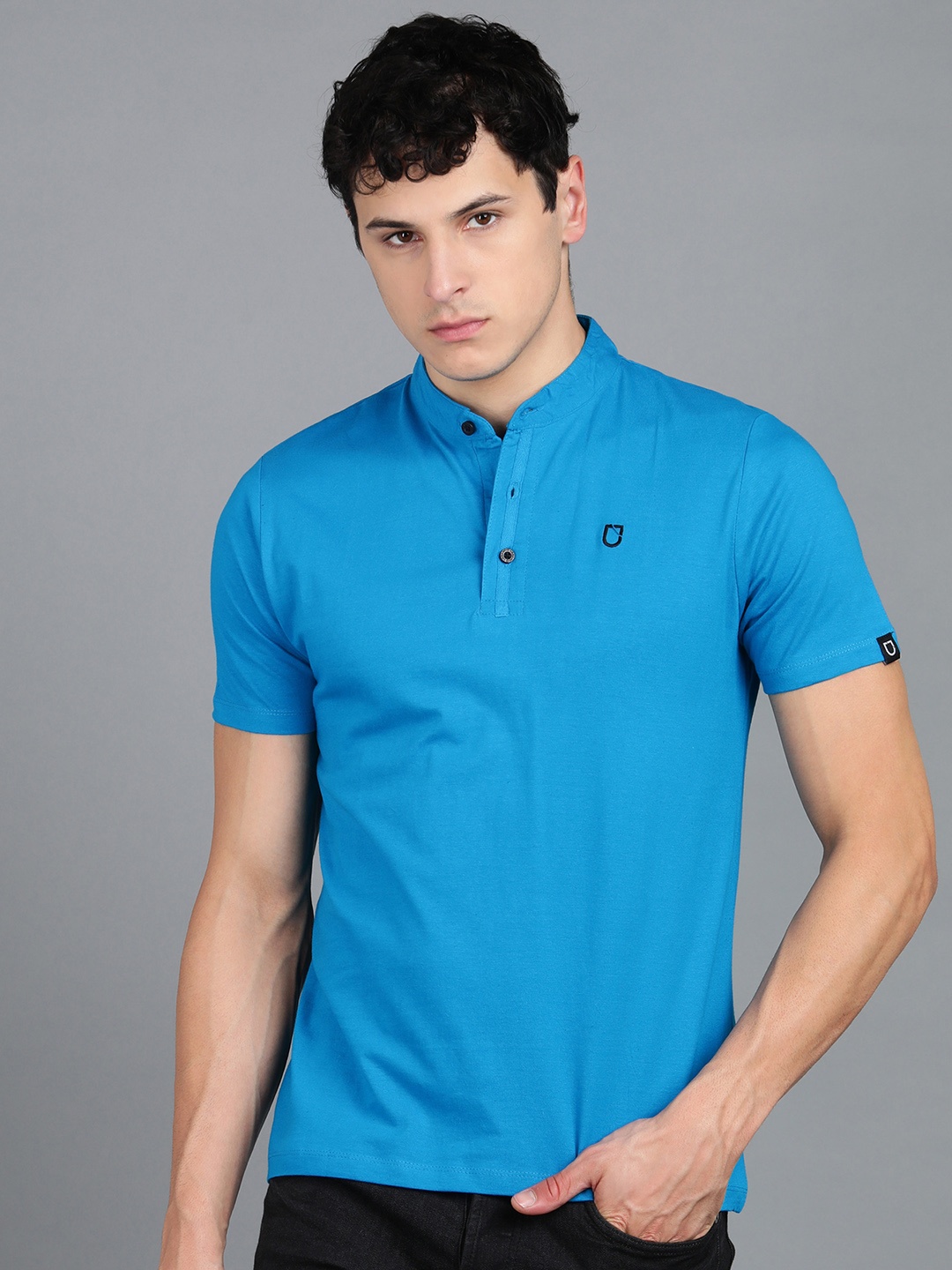 

Urbano Fashion Men Blue Solid Slim Fit Mandarin Collar Pure Cotton T-shirt