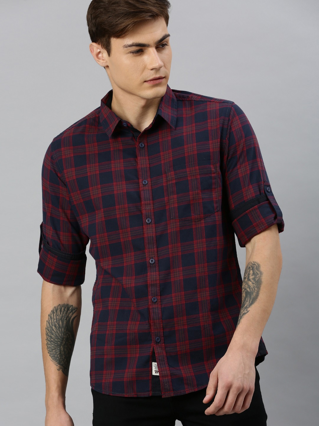 

Roadster Men Navy Blue & Red Regular Fit Checked Sustainable Casual Shirt