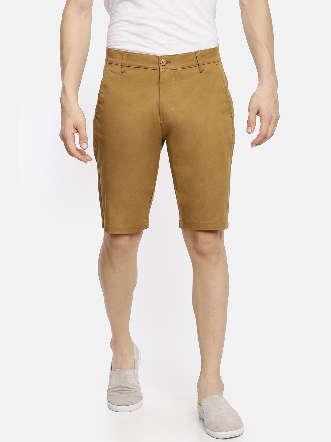 

The Indian Garage Co Men Khaki Solid Slim Fit Regular Shorts